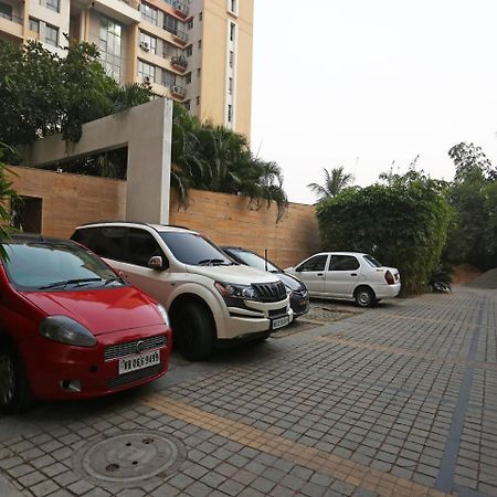 Capital O 10212 Hotel West Willows Xanadu 加尔各答 外观 照片