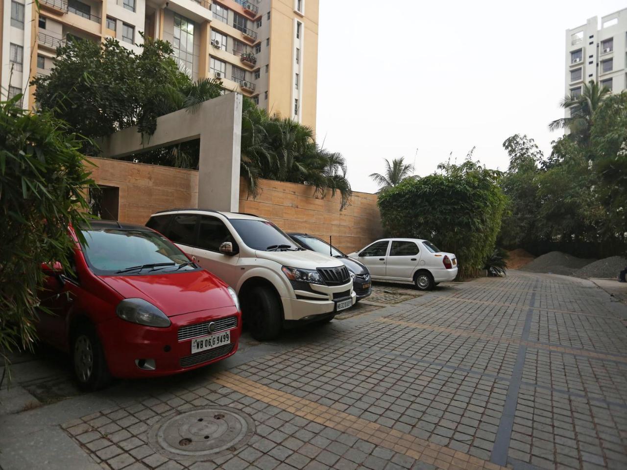 Capital O 10212 Hotel West Willows Xanadu 加尔各答 外观 照片