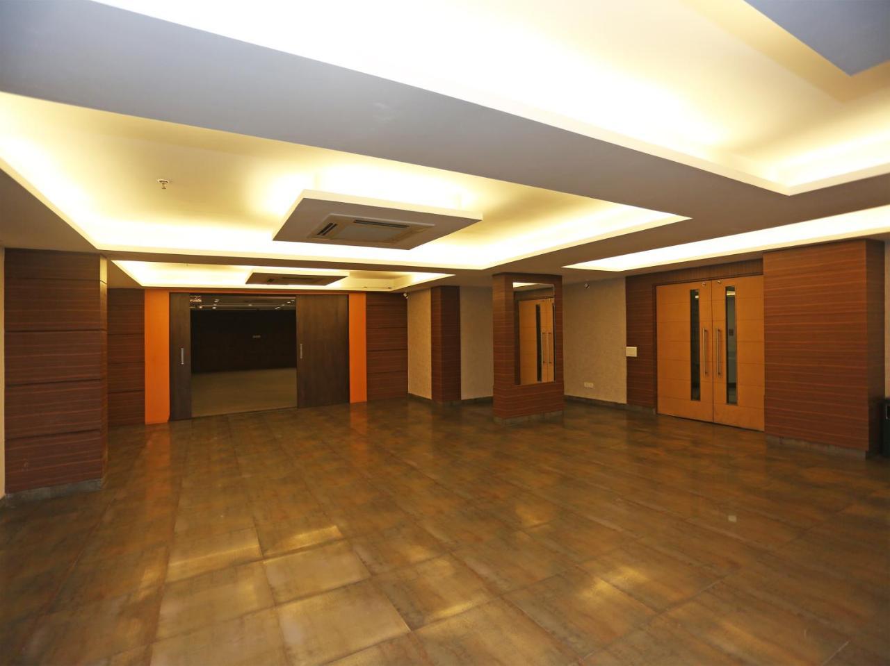 Capital O 10212 Hotel West Willows Xanadu 加尔各答 外观 照片