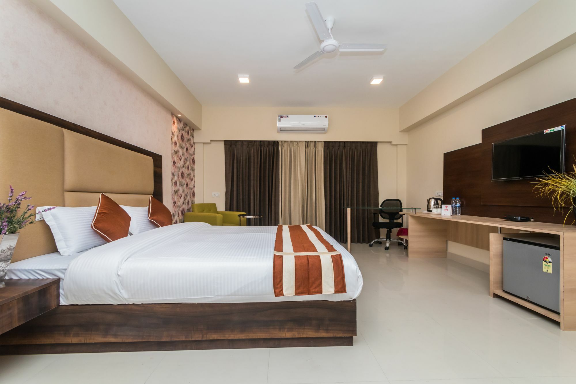 Capital O 10212 Hotel West Willows Xanadu 加尔各答 外观 照片