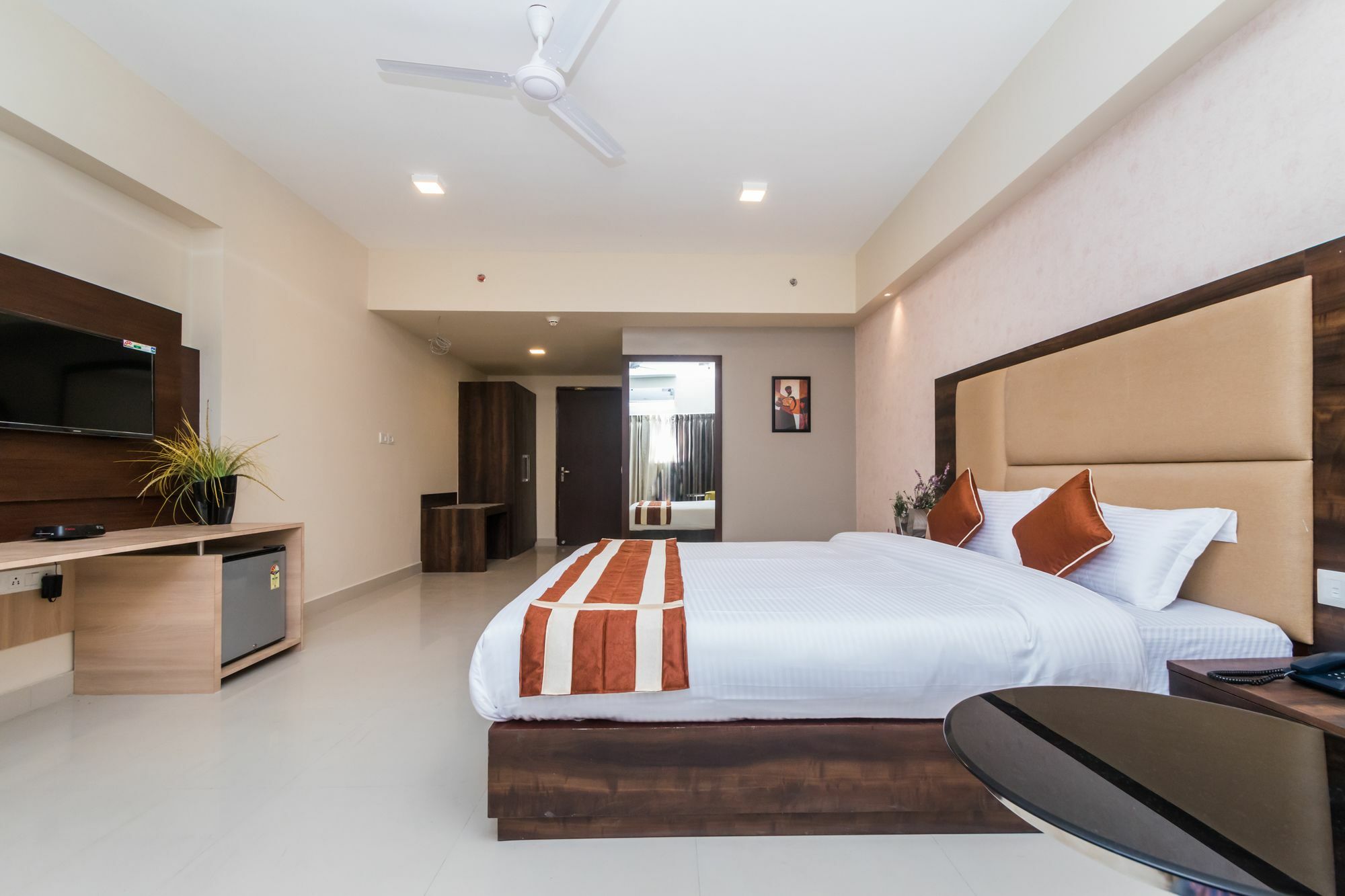 Capital O 10212 Hotel West Willows Xanadu 加尔各答 外观 照片