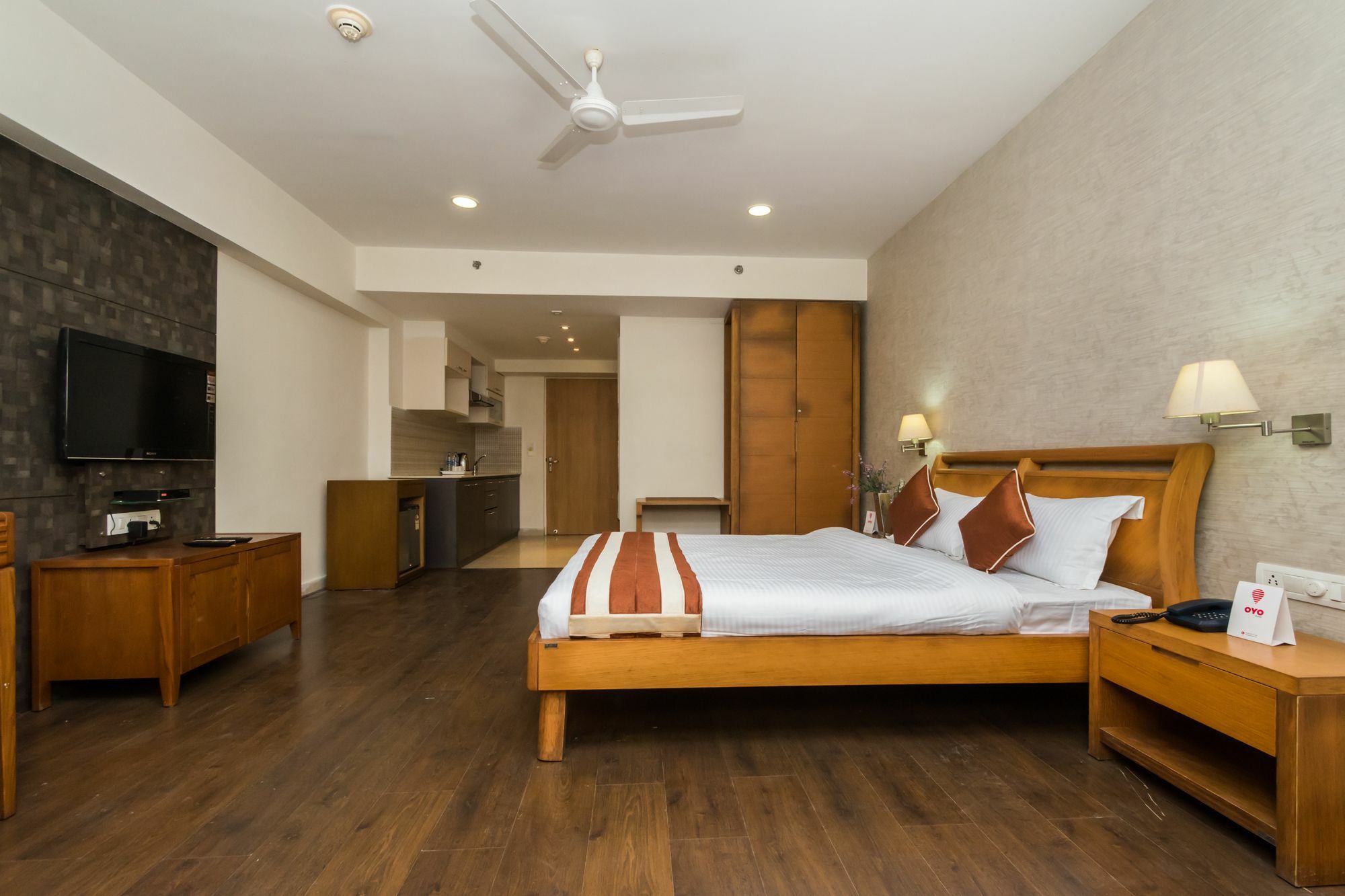 Capital O 10212 Hotel West Willows Xanadu 加尔各答 外观 照片